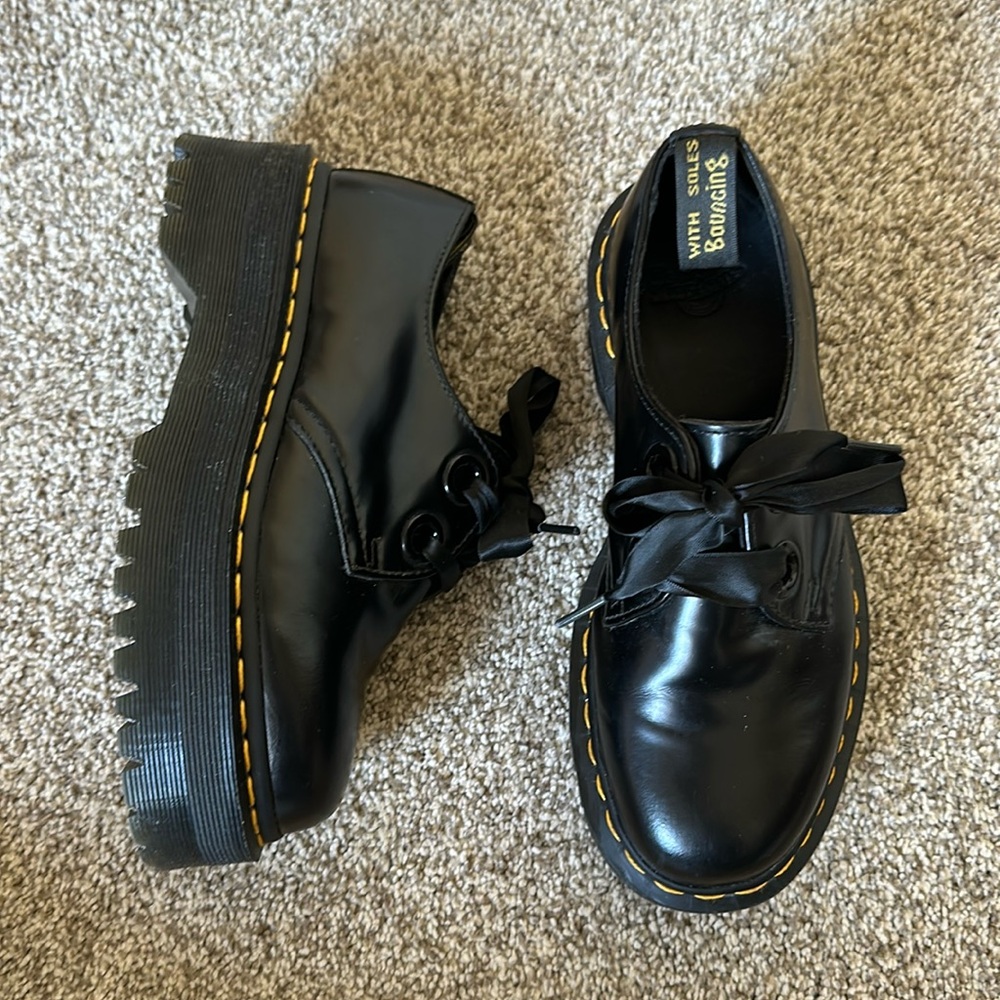 Dr. Martens Holly Oxford